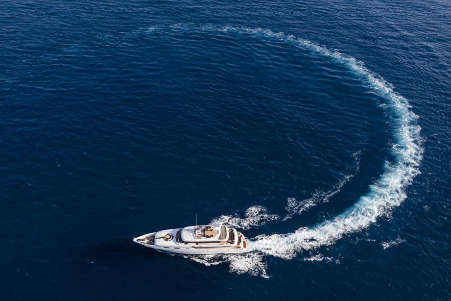 Yacht FERDY, Codecasa | CHARTERWORLD Luxury Superyacht Charters